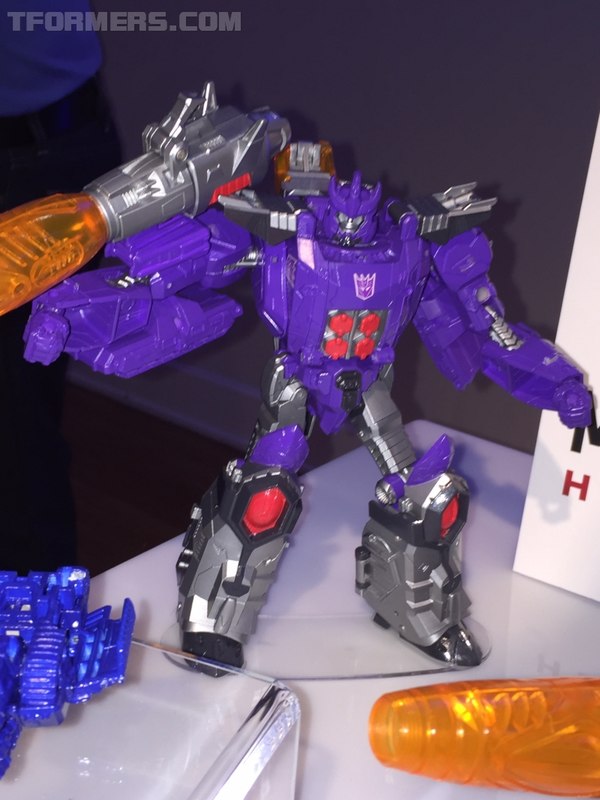 NYCC 2015   Transformers Combiner Wars Galvatron, Skullcruncher, Blaster, More  (8 of 80)